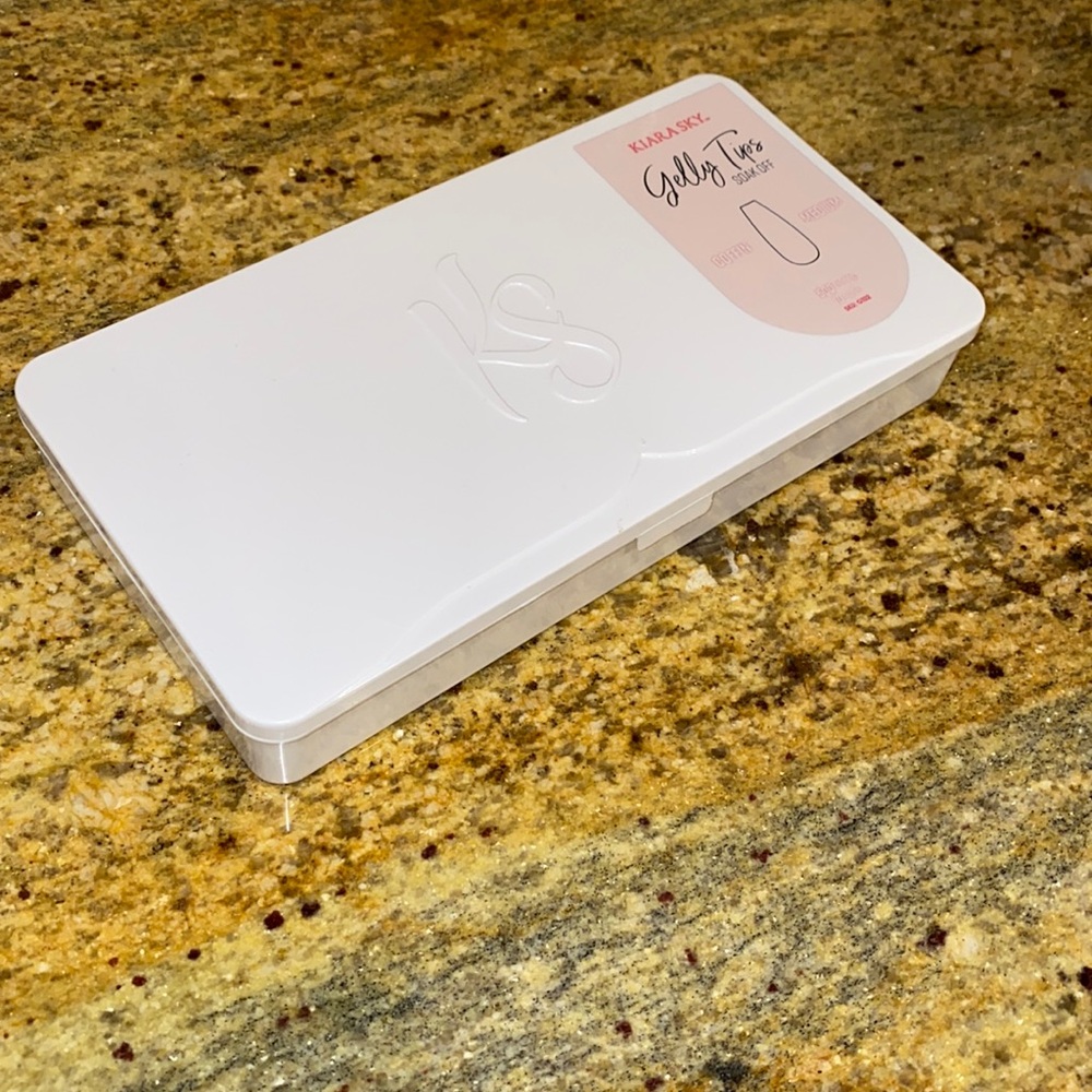 Kiara Sky Gelly Tips